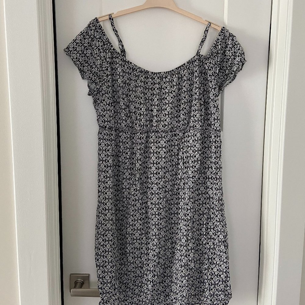 Old Navy Off the Shoulder Maternity Dress